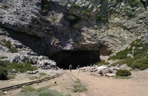 cueva de ideon andron