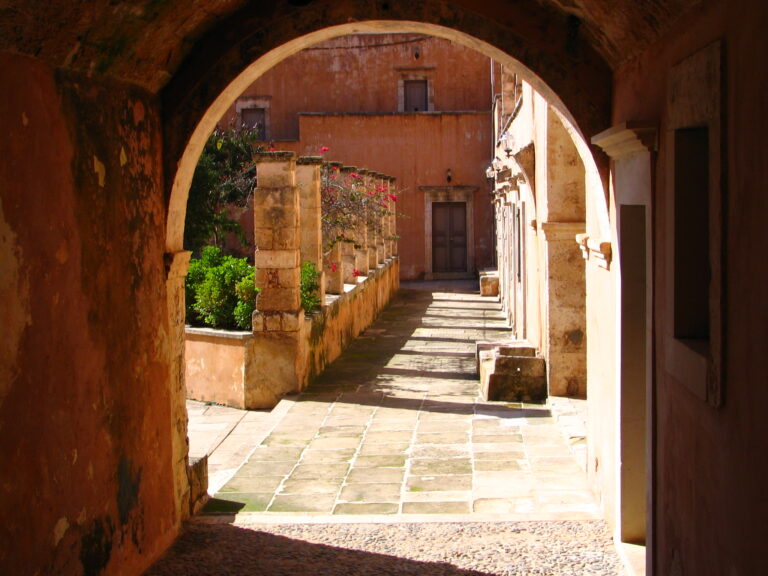 monasterio de Agia Triada atrio