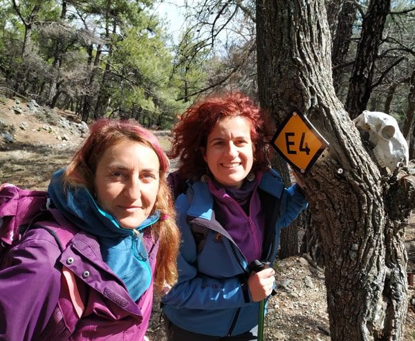 Fotini y Bea en Selakano